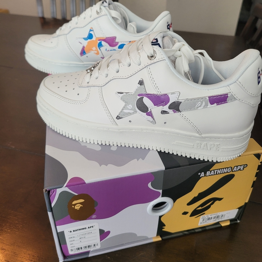 BAPE STA US LIMITED COLLECTION LADIES SIZE 6 / WHITE